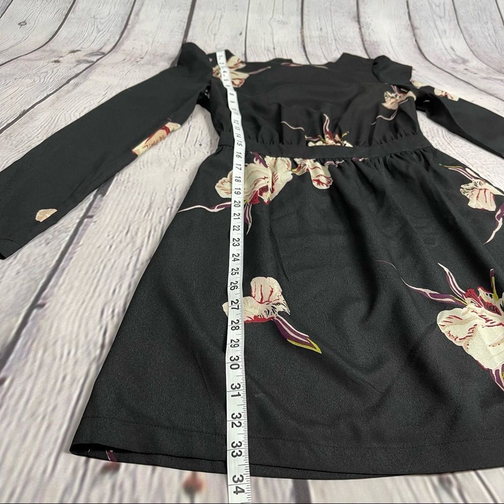 LADAKH Monique black floral mini dress, long sleeve, cut out back, size 4 - Picture 10 of 15
